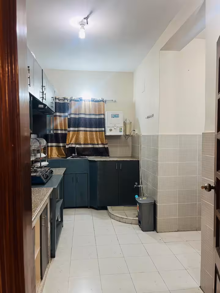 Shared full kitchen · Banani